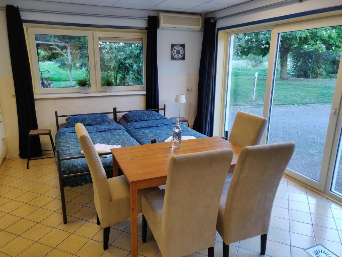 Guest House Ons Hoekje เฮาเท่น ภายนอก รูปภาพ